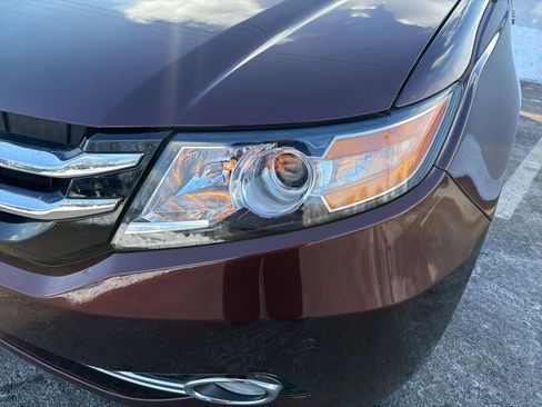 Used 2015 Honda Odyssey Touring Elite image 9