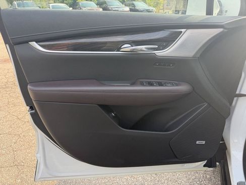 Used 2021 Cadillac XT6 Premium Luxury AWD/4WD image 11