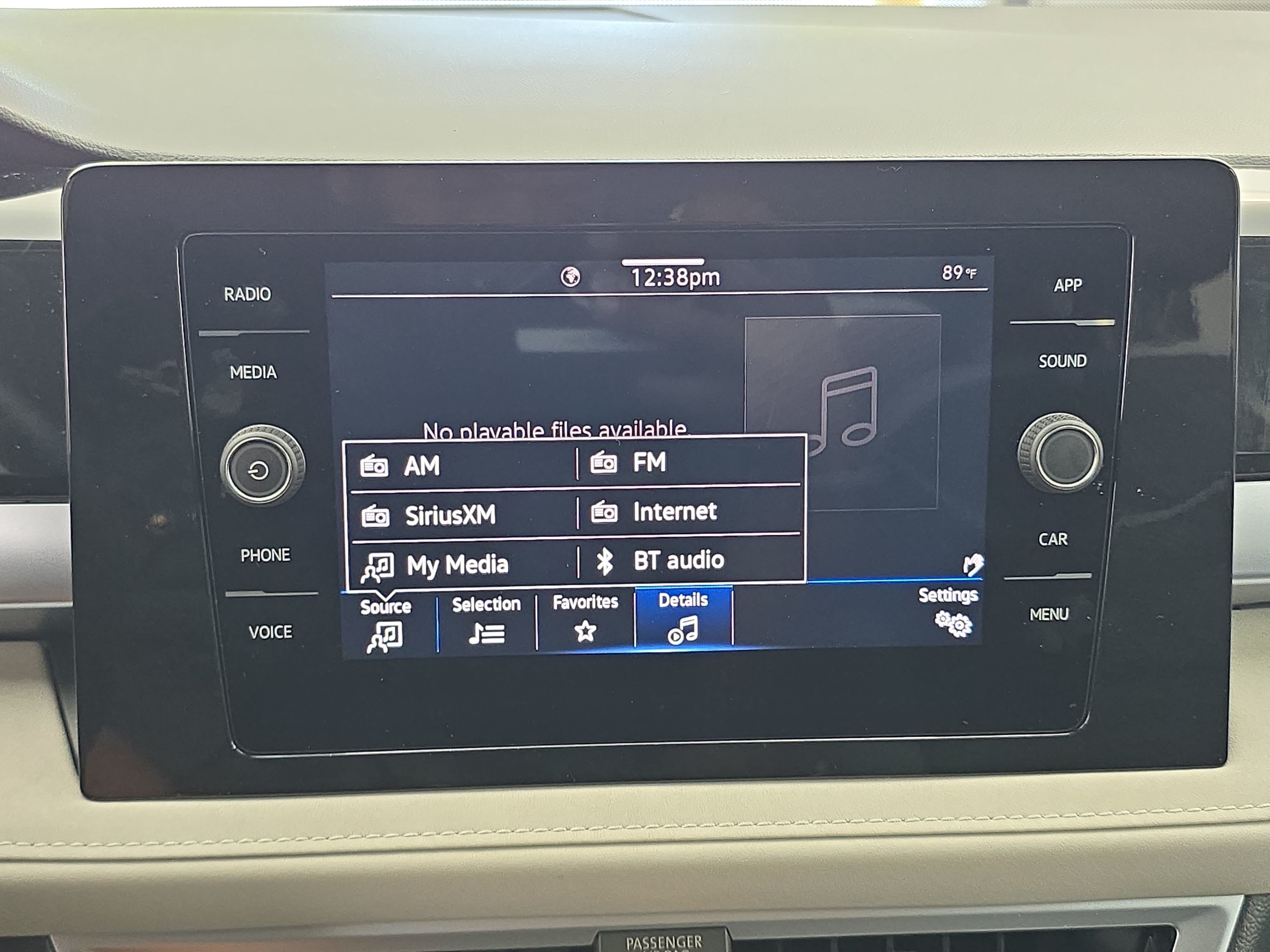 Used 2025 Volkswagen Taos SE FWD image 21