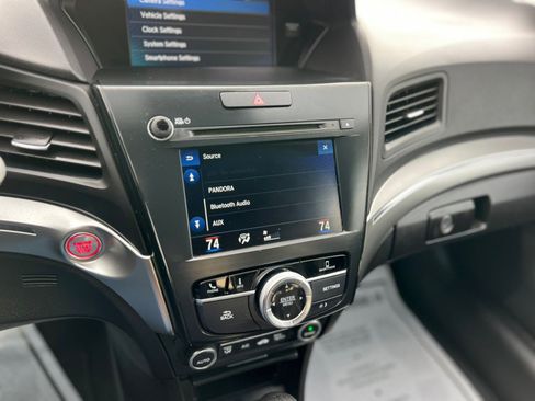 Used 2019 Acura ILX Sedan w/Premium Pkg image 19