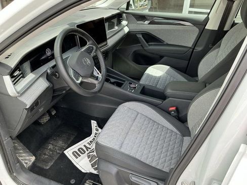 Used 2025 Volkswagen Tiguan S AWD/4WD image 16
