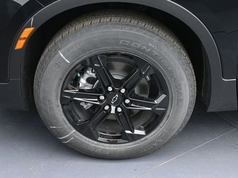 New 2025 Chevrolet Blazer LT w/ Midnight/Sport Edition FWD image 24
