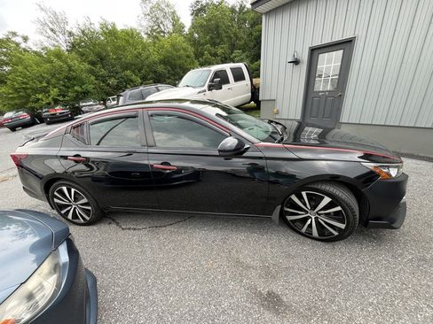 Used 2019 Nissan Altima 2.5 SR w/ SR Premium Package AWD/4WD image 4