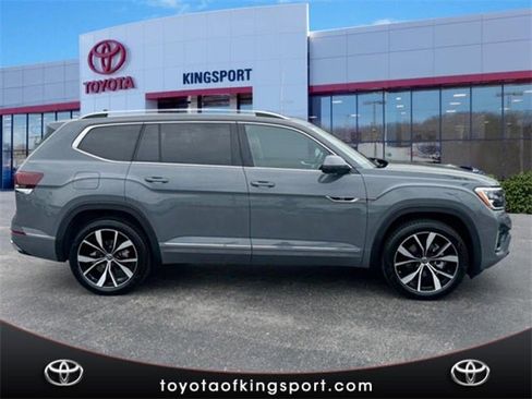 Used 2025 Volkswagen Atlas SEL Premium R-Line image 6
