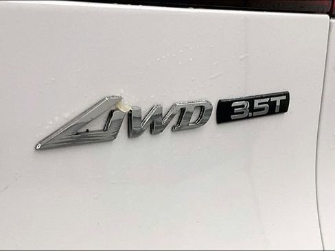 Used 2024 Genesis GV70 3.5T Sport w/ Sport Prestige Package image 9