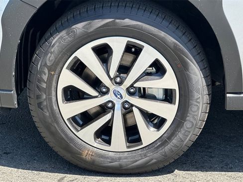 Certified 2025 Subaru Outback Premium w/ Popular Package #1A image 30