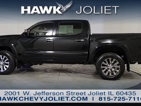 Used 2020 Toyota Tacoma Limited AWD/4WD image 5