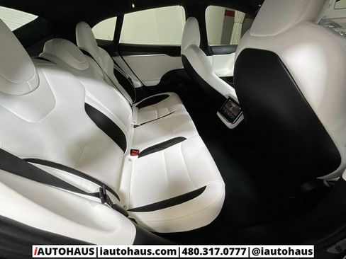 Used 2022 Tesla Model S Plaid image 21