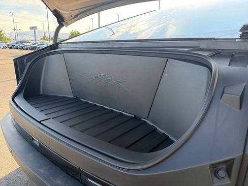 Used 2024 Tesla Cybertruck AWD Crew Cab image 25