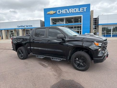 Used 2024 Chevrolet Silverado 1500 Custom Trail Boss w/ LPO, Dark Essentials Package AWD/4WD image 1
