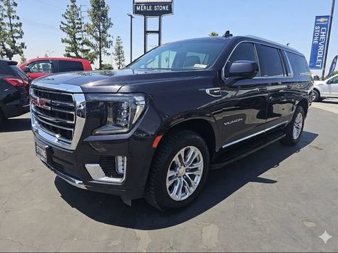 Certified 2024 GMC Yukon XL SLT AWD/4WD image 3
