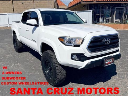 Used 2017 Toyota Tacoma SR5 AWD/4WD image 1