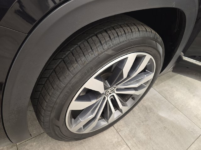 Used 2023 Volkswagen Atlas SEL Premium AWD/4WD image 40