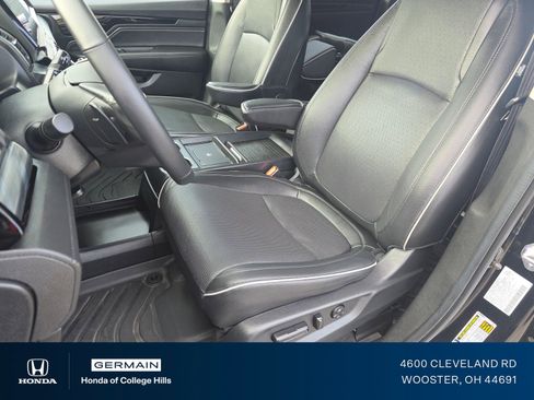 Certified 2025 Honda Odyssey Elite image 24