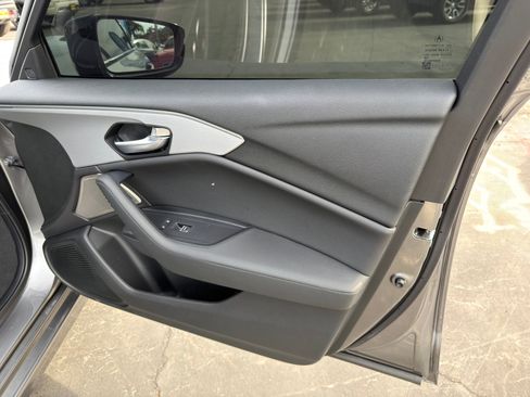 Used 2025 Acura TLX w/ Technology Package image 12