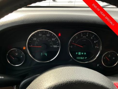 Used 2015 Jeep Wrangler Unlimited Sahara w/ Connectivity Group image 15