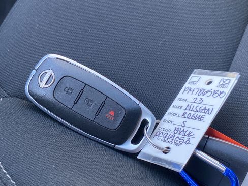 Used 2023 Nissan Rogue S FWD image 20