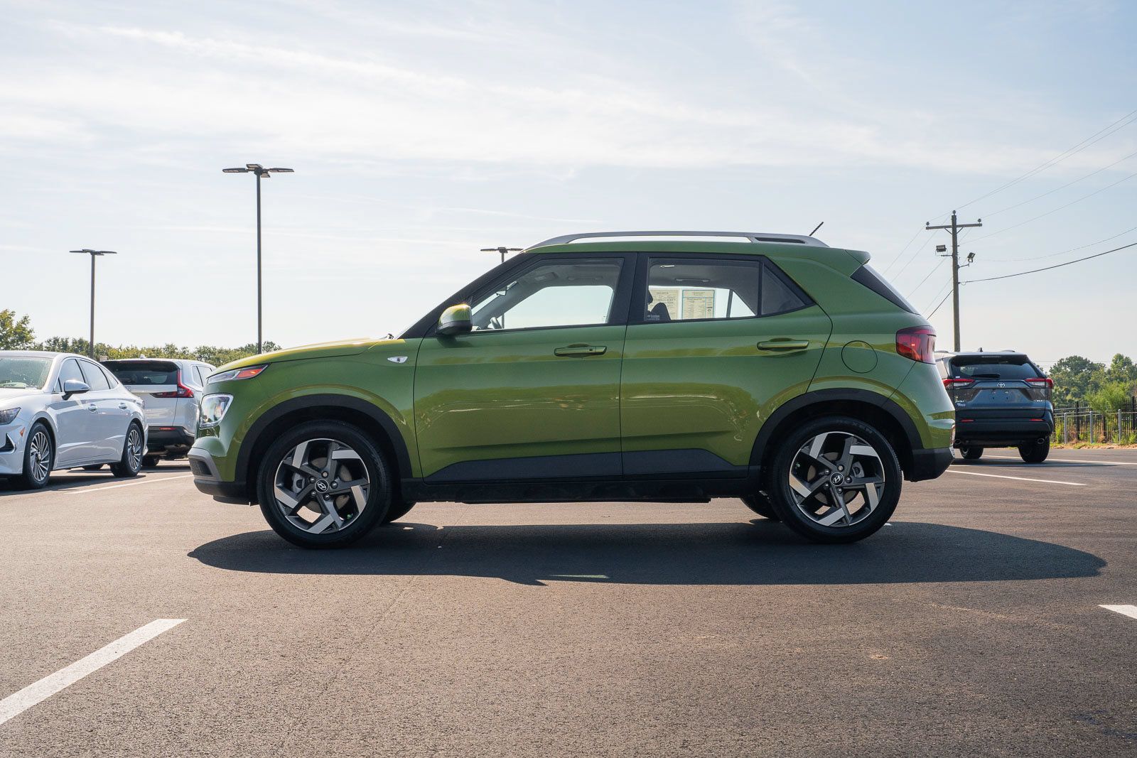 Used 2024 Hyundai Venue SEL FWD image 5