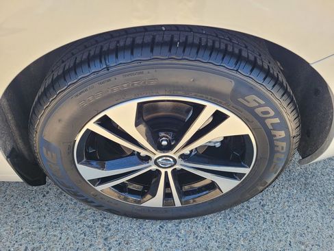 Used 2023 Nissan Sentra SV FWD image 25