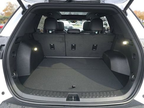 New 2026 Chevrolet Equinox ACTIV w/ Convenience Package III FWD image 12