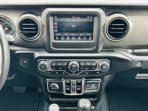 Used 2022 Jeep Wrangler Unlimited Sport AWD/4WD image 15