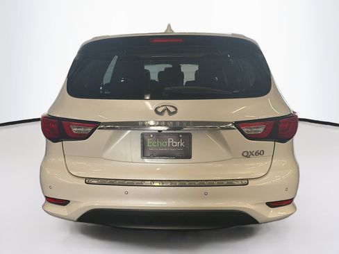 Used 2017 INFINITI QX60 Luxe w/ Premium Plus Package image 7