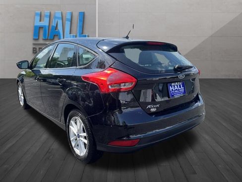Used 2017 Ford Focus SE FWD image 3