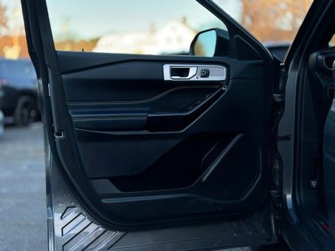 Used 2024 Ford Explorer ST w/ Equipment Group 401A image 10