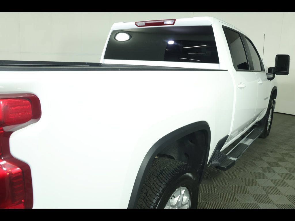 Used 2025 Chevrolet Silverado 2500 LT AWD/4WD image 20