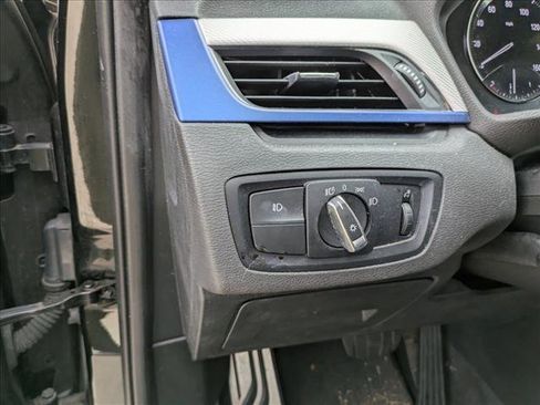 Used 2019 BMW X1 sDrive28i image 11