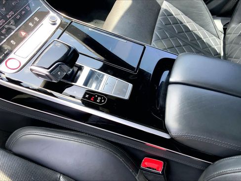 Used 2020 Audi S8 L AWD/4WD image 33