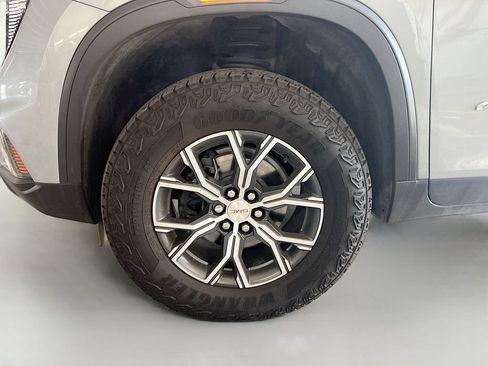 Used 2024 GMC Acadia AT4 AWD/4WD image 31