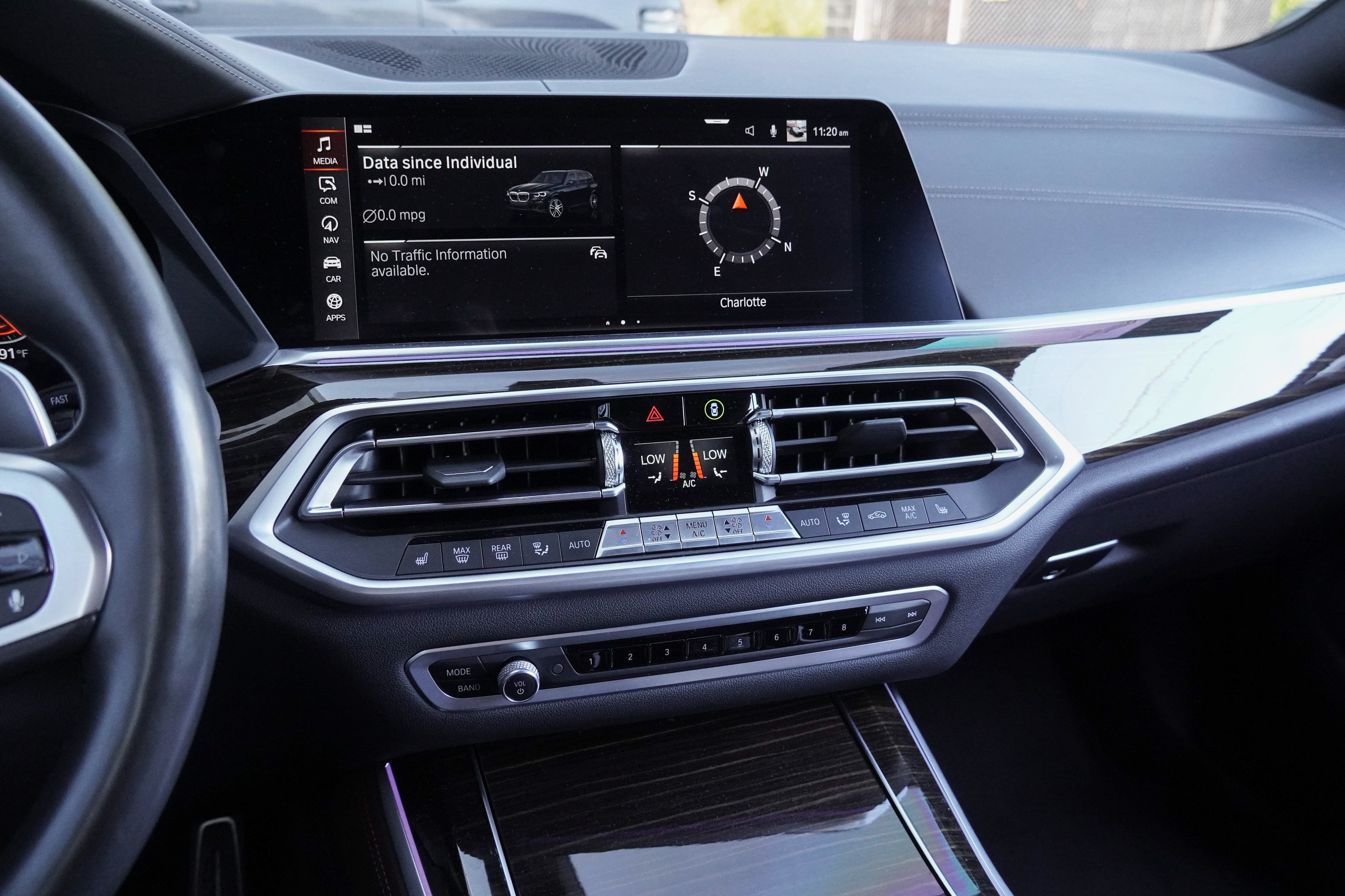Used 2020 BMW X5 M50i w/ Dynamic Handling Package AWD/4WD image 22