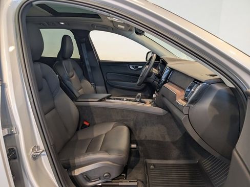 Used 2023 Volvo XC60 B5 Plus w/ Protection Package Premier image 33