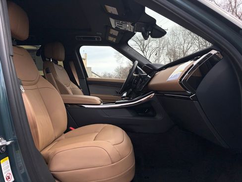 New 2026 Land Rover Range Rover Sport SE AWD/4WD image 15