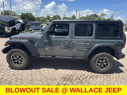 Used 2026 Jeep Wrangler Unlimited Rubicon AWD/4WD image 9
