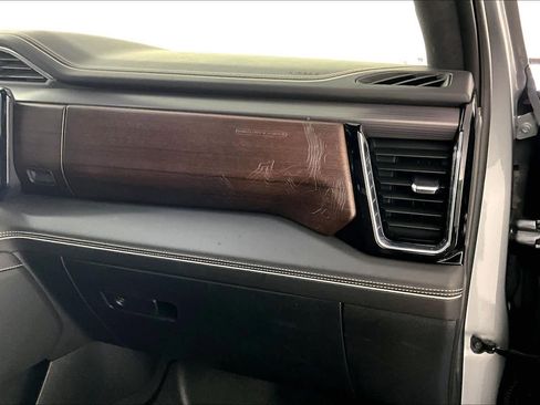 Certified 2024 GMC Sierra 2500 Denali Ultimate image 18