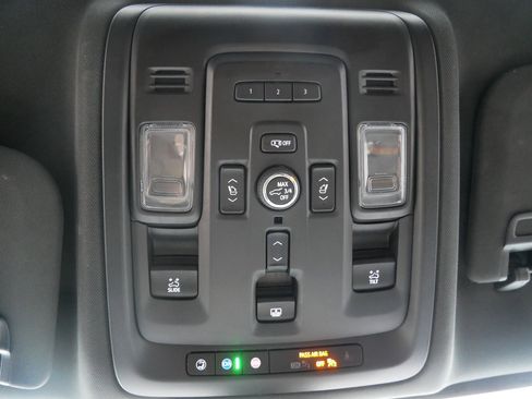 Used 2021 GMC Yukon XL AT4 w/ Rear Media and Nav Package AWD/4WD image 25