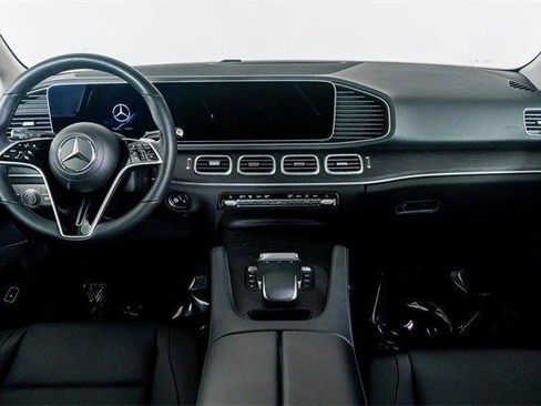 Used 2024 Mercedes-Benz GLE 450 4MATIC w/ Winter Package image 30