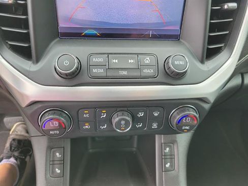 Used 2017 GMC Acadia SLT FWD image 14