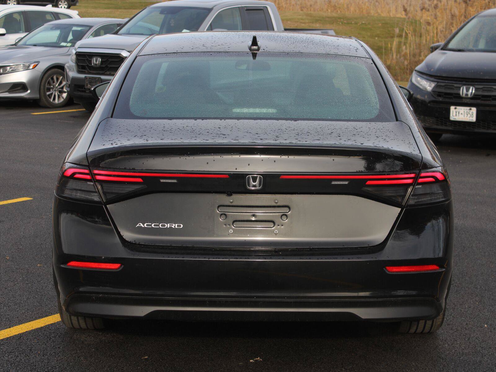 Certified 2025 Honda Accord LX image 6