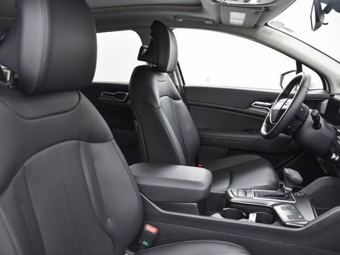 New 2026 Kia Sportage EX w/ EX Panorama Roof Package image 17