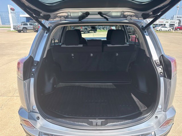 Certified 2018 Toyota RAV4 XLE w/ Convenience Package AWD/4WD image 13