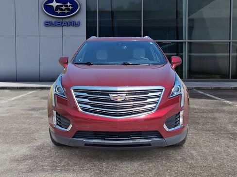 Used 2018 Cadillac XT5 Luxury w/ Driver Awareness Package FWD image 3