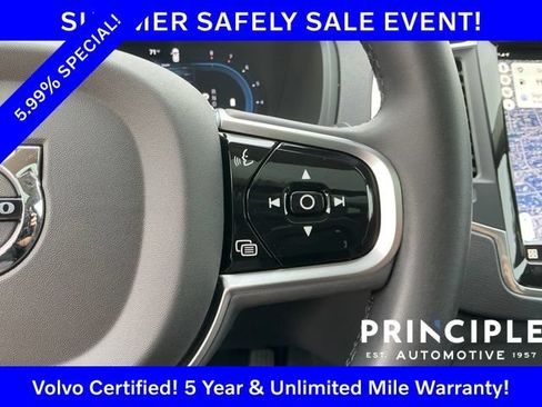 Certified 2025 Volvo XC90 B5 Core AWD/4WD image 25