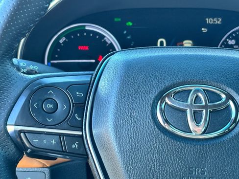 Used 2021 Toyota Avalon XSE image 22