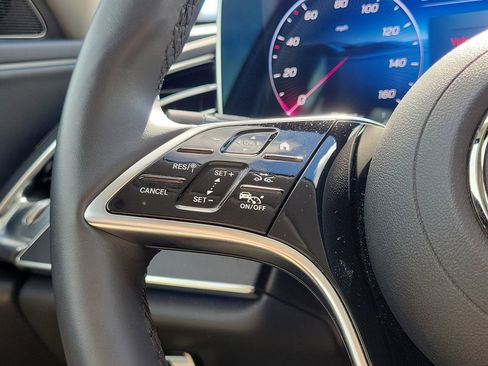 Used 2024 Mercedes-Benz E 350 4MATIC Sedan image 29