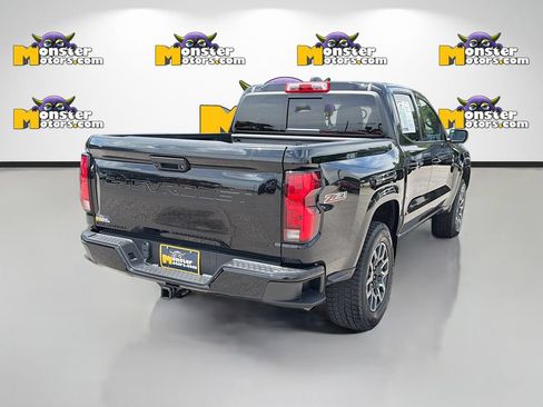 Used 2023 Chevrolet Colorado Z71 w/ Z71 Convenience Package 2 AWD/4WD image 5