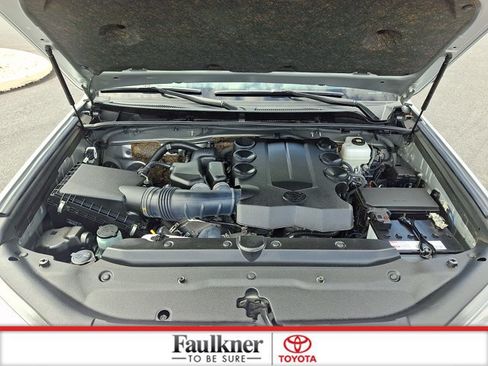 Certified 2024 Toyota 4Runner SR5 AWD/4WD image 28