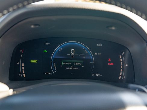 Certified 2025 Toyota Camry SE w/ Convenience Package FWD image 24